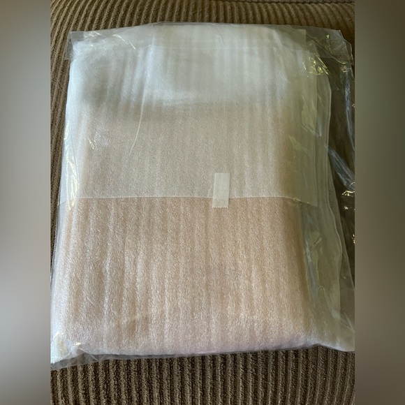 Coach Mini Rowan File Bag nwt in packaging - Picture 6 of 6